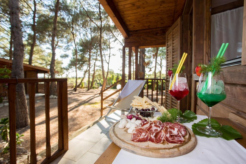 Tenuta Del Barco Winerestaurant And Hospitality Pulsano Exteriör bild